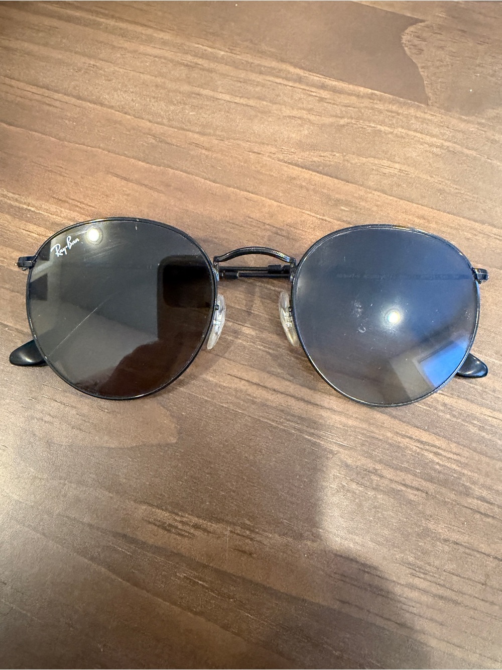 Ray-Ban Round Metal Sunglasses in Black and Dark Gray